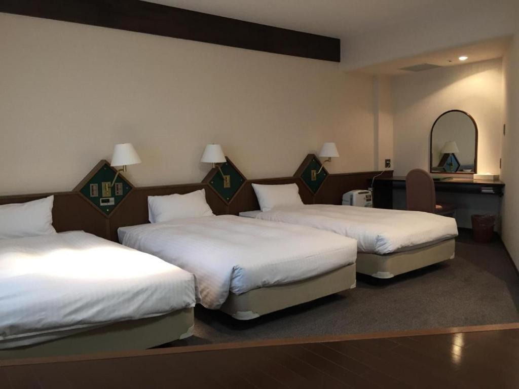 Hotel New Omi Omihachiman Buitenkant foto
