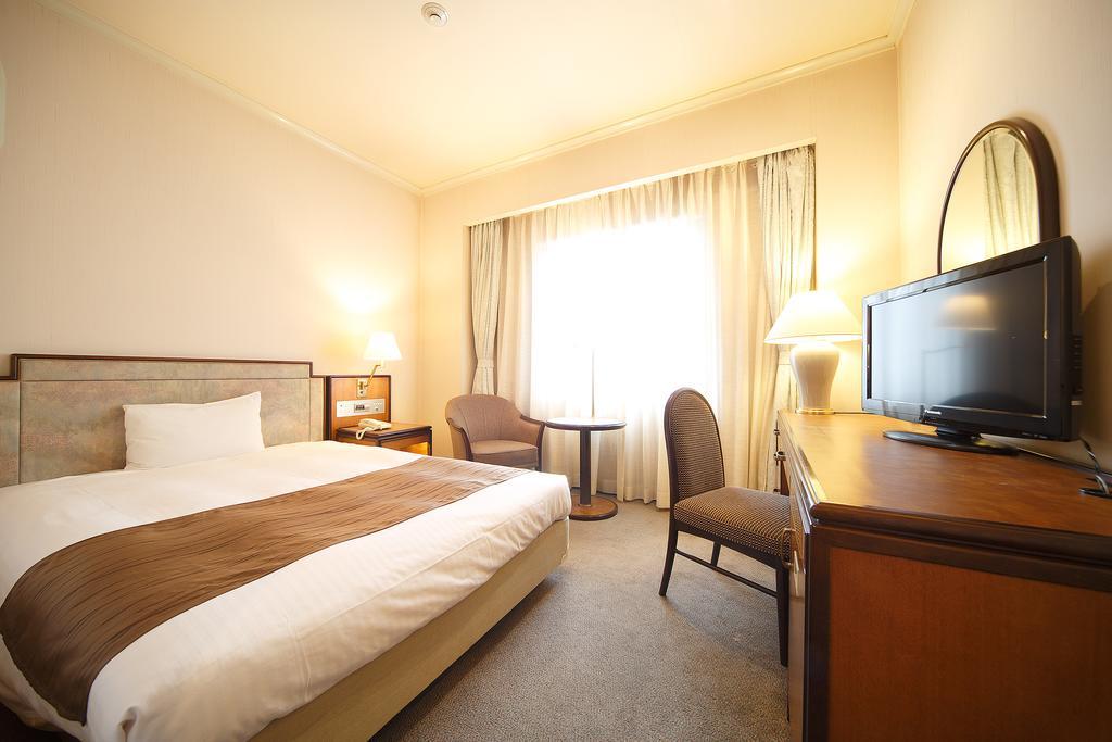Hotel New Omi Omihachiman Buitenkant foto